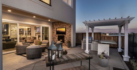 outdoor california room with outdoor seating and pergola